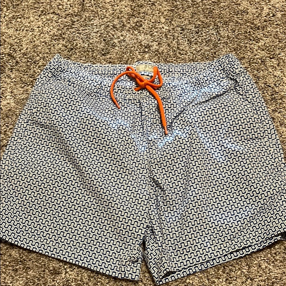 Jcrew 6" swim trunk in maze print - Picture 2 of 6